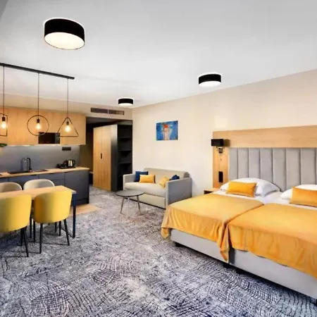 Hotel Akvamarin Besenova